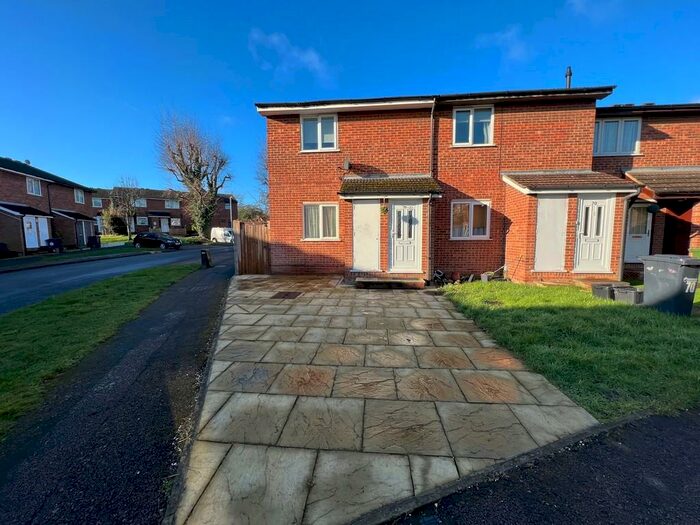 1 Bedroom Maisonette To Rent In The Canadas, Broxbourne, EN10