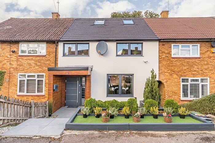 4 Bedroom Property For Sale In Ashburnham Drive, South Oxhey, WD19