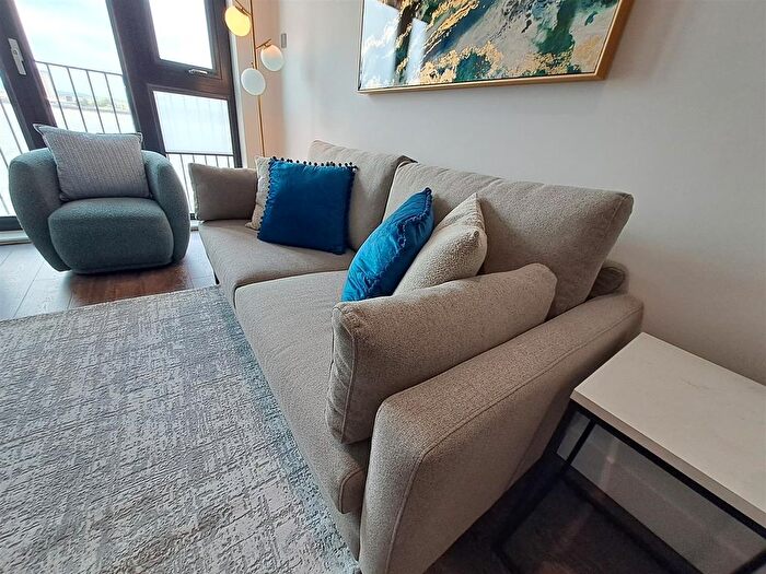 1 Bedroom Flat To Rent In Jesse Hartley Way, Liverpool, L3