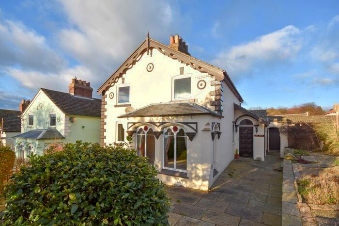 3 Bedroom Detached House For Sale In Esk House, Front Street, Grosmont, YO22