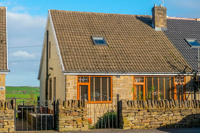 4 Bedroom Semi-Detached Bungalow For Sale In Huddersfield Road, Skelmanthorpe, HD8