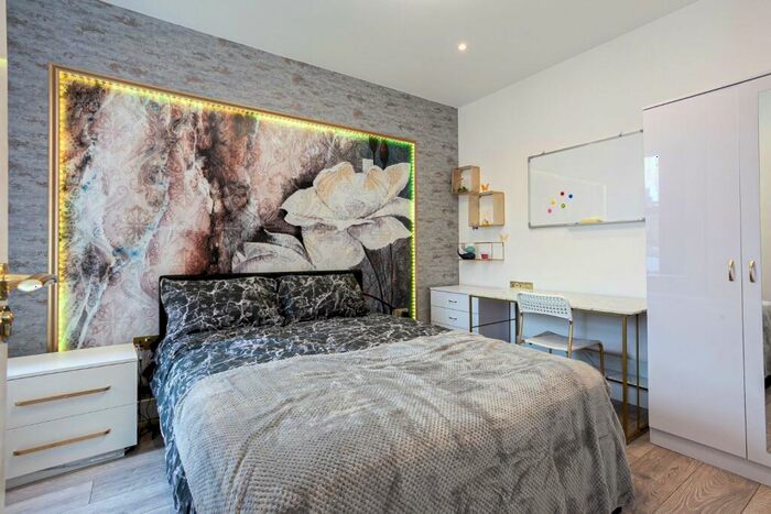 7 Bedroom House To Rent In Albion Road, Manchester, Greater Manchester, M14