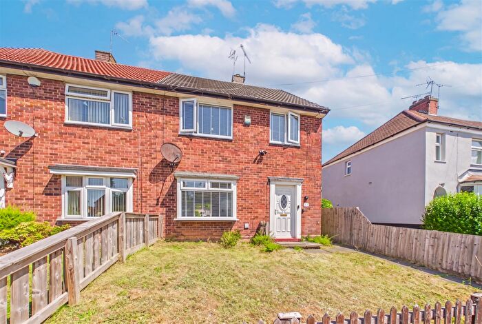 3 Bedroom Semi-Detached House For Sale In Rollason Road, Radford, Coventry, CV6