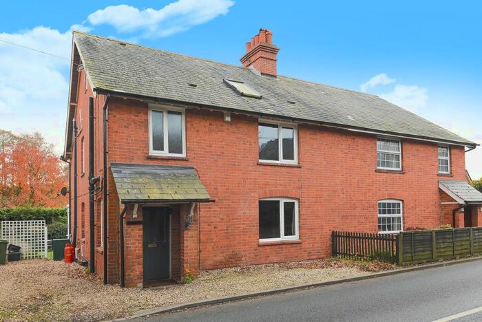 4 Bedroom Semi-Detached House For Sale In Newbury, Berkshire, RG20