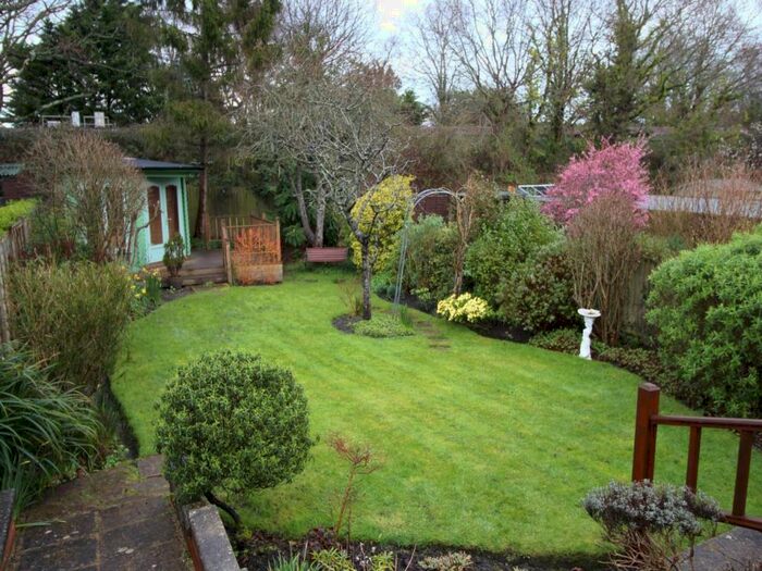 4 Bedroom Semi-Detached House To Rent In Sherwood Avenue, Poole, BH14