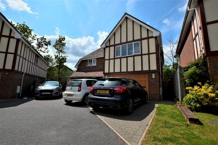 4 Bedroom Detached House To Rent In Campkin Gardens, St. Leonards-On-Sea, TN37