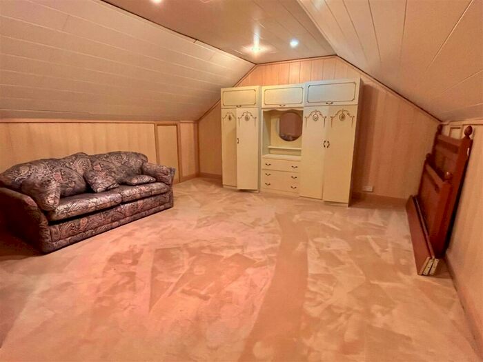 2 Bedroom Detached Bungalow For Sale In Mountford Close, Wellesbourne, CV35