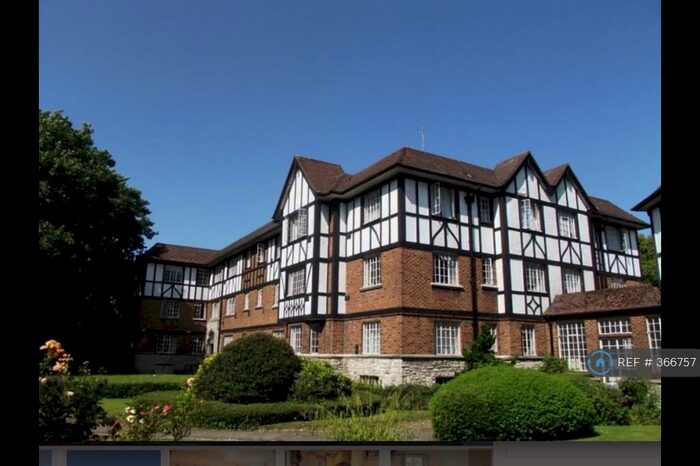1 Bedroom Flat To Rent In Millbrook Road East, Southampton, SO15