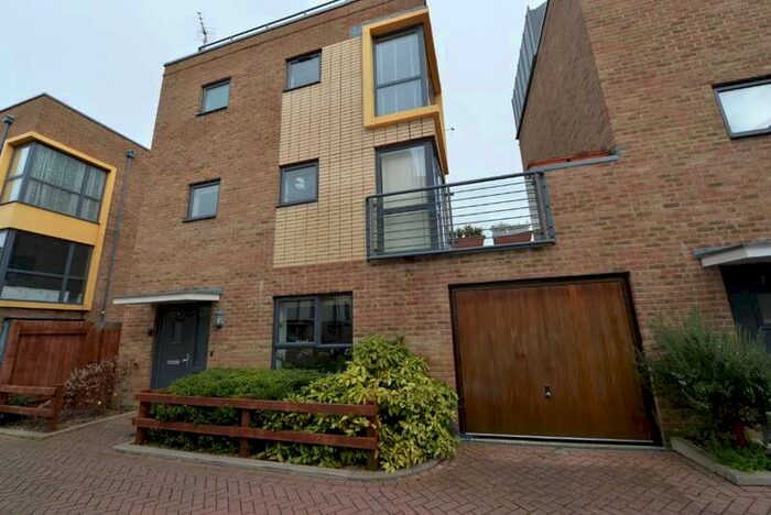 3 Bedroom House To Rent In Canon Place Southampton, SO19