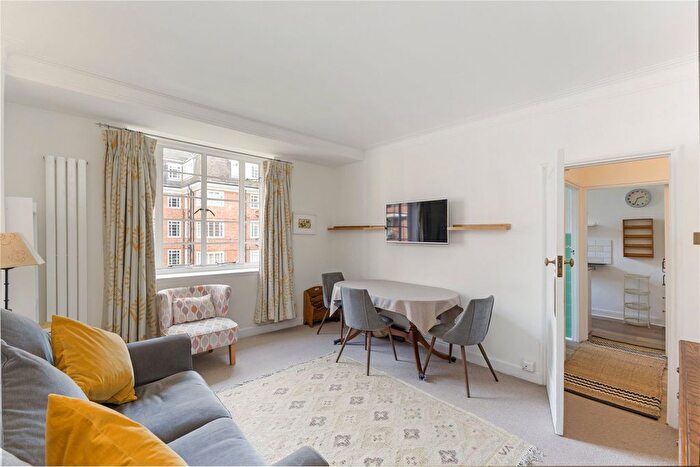 1 Bedroom Flat To Rent In Watchfield Court, Sutton Court Road, London, W4