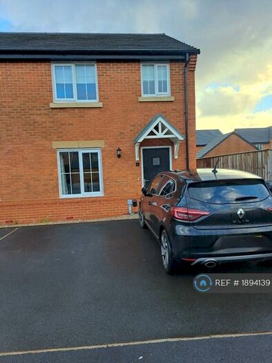 3 Bedroom Semi-Detached House To Rent In Beaminster Avenue, Preston, PR4