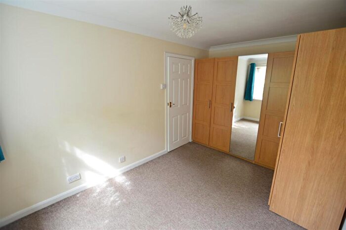 1 Bedroom Flat To Rent In Suffolk Close, Slough, SL1
