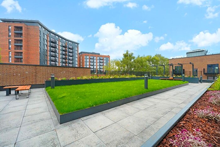 2 Bedroom Flat To Rent In Princes Way, Bletchley, MK2