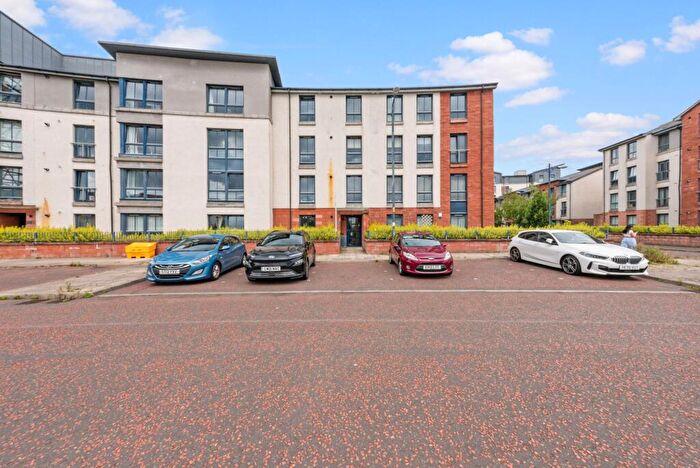 2 Bedroom Flat For Sale In Richmond Park Gardens, G5