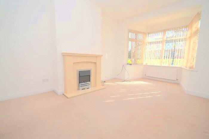 2 Bedroom Maisonette To Rent In Lodge Court, High Street, Hornchurch, RM12