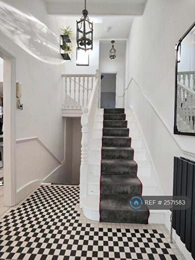 2 Bedroom Flat To Rent In Muswell Hill, London, N10