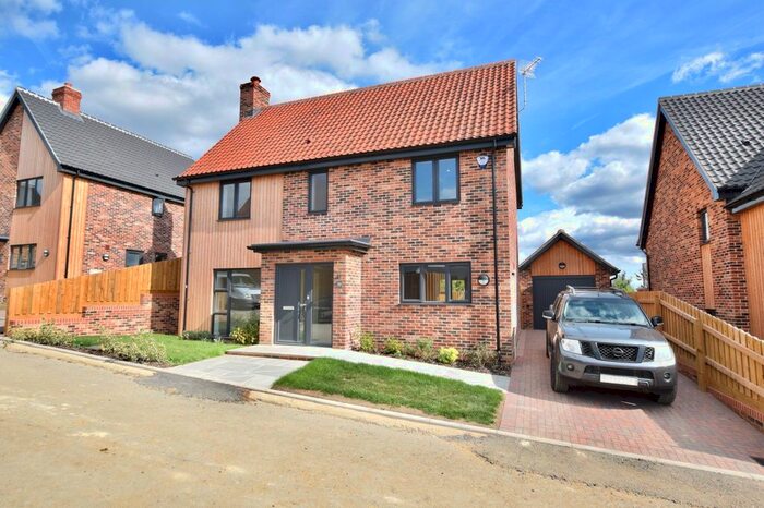 4 Bedroom Detached House For Sale In St. Peters Close, Charsfield, IP13