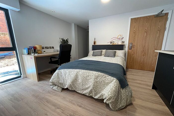 1 Bedroom Flat To Rent In Ensuite To Rent, - Agard Street, DE1