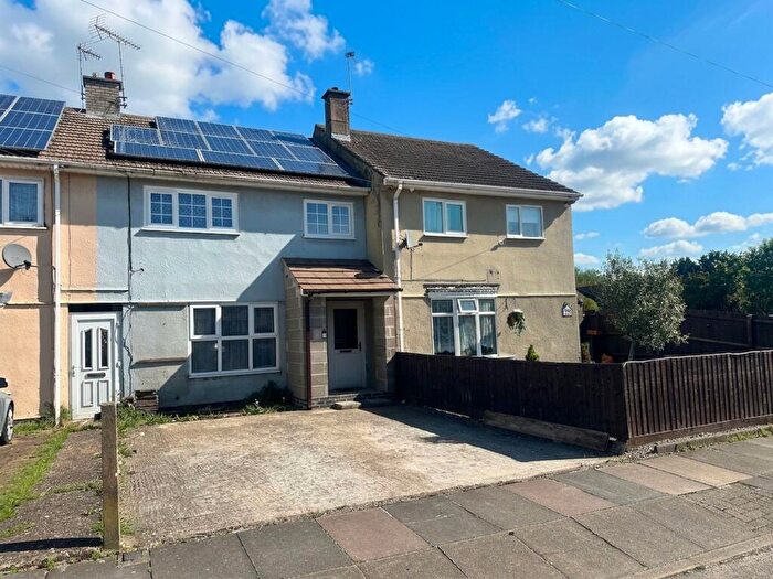 3 Bedroom Terraced House For Sale In Bedale Drive, Leicester, LE4