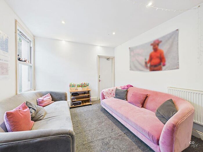 1 Bedroom Terraced House To Rent In Riley Road, Brighton, BN2