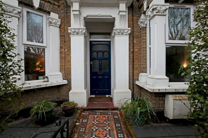 2 Bedroom Flat To Rent In Vernon Road, Leytonstone E11