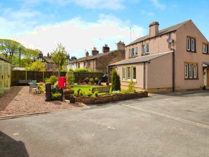 3 Bedroom Link Detached House For Sale In & Annex Bungalow, High Street, Gargrave, Skipton, BD23