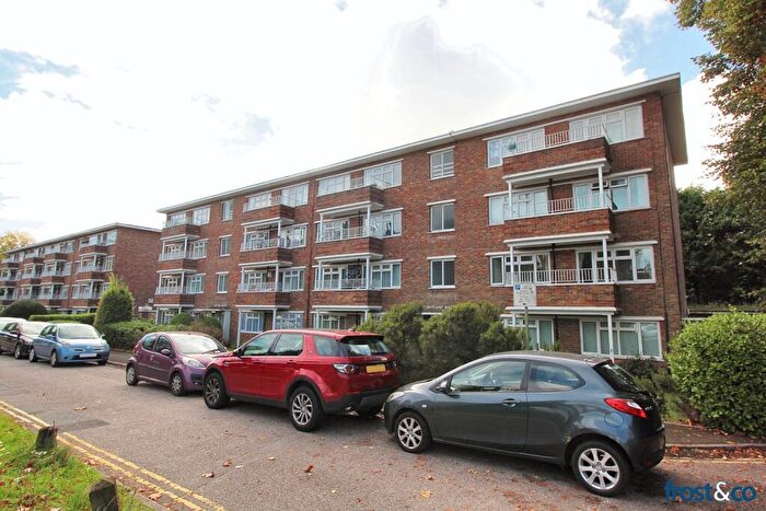 2 Bedroom Apartment To Rent In Poole Road, Westbourne, BH12