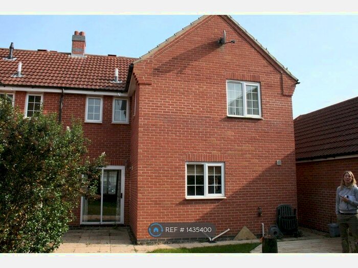 3 Bedroom Semi-Detached House To Rent In Lavender Drive, Downham Market, PE38