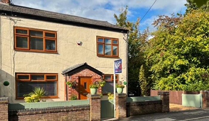 4 Bedroom Cottage For Sale In Ashton Road, Woodhouses, Manchester, M35