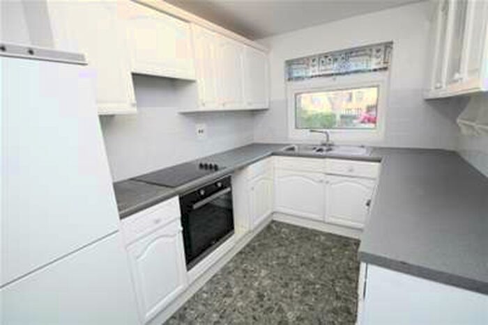 4 Bedroom Semi-Detached House To Rent In Park Hill Rise, Croydon, CR0