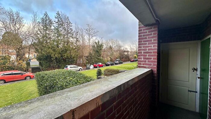 2 Bedroom Apartment To Rent In Lyttelton Road, London, N2