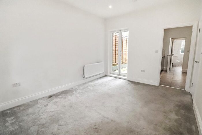 3 Bedroom Terraced House For Sale In Coleman Road, Belvedere, Kent, DA17