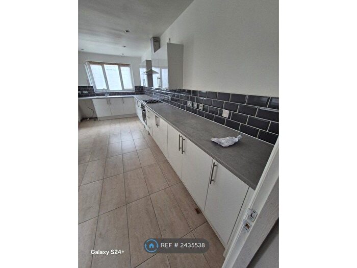 4 Bedroom Terraced House To Rent In Hawthorne Road, Bootle, L20