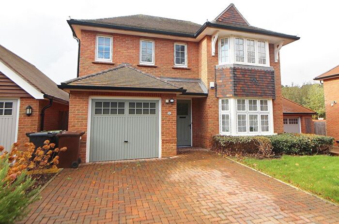 3 Bedroom Detached House To Rent In Marrelsmoor Avenue, Waterlooville, PO7