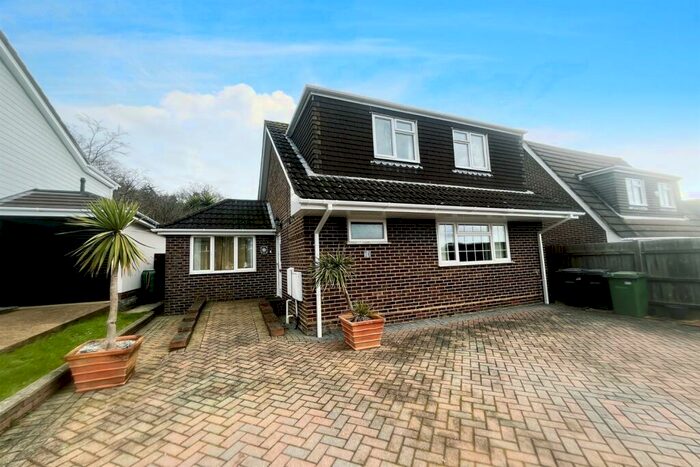 4 Bedroom Detached House To Rent In Bishopstoke, SO50