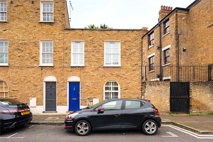 2 Bedroom Semi-Detached House To Rent In Adelina Grove, Stepney, London, E1