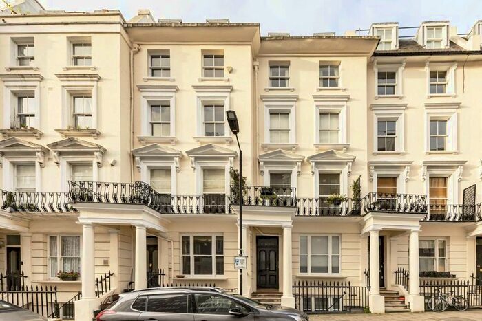 1 Bedroom Flat To Rent In Westbourne Grove Terrace, London W2