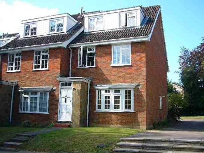 1 Bedroom Flat For Sale In Nascot Wood, Watford, WD17