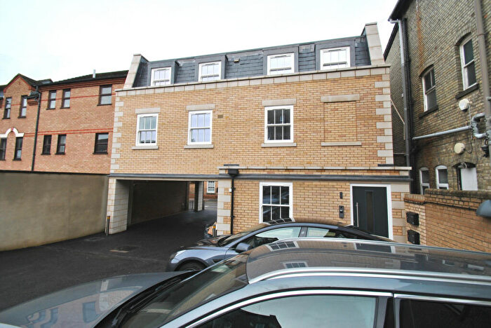 2 Bedroom Apartment To Rent In Church Street, Biggleswade, SG18