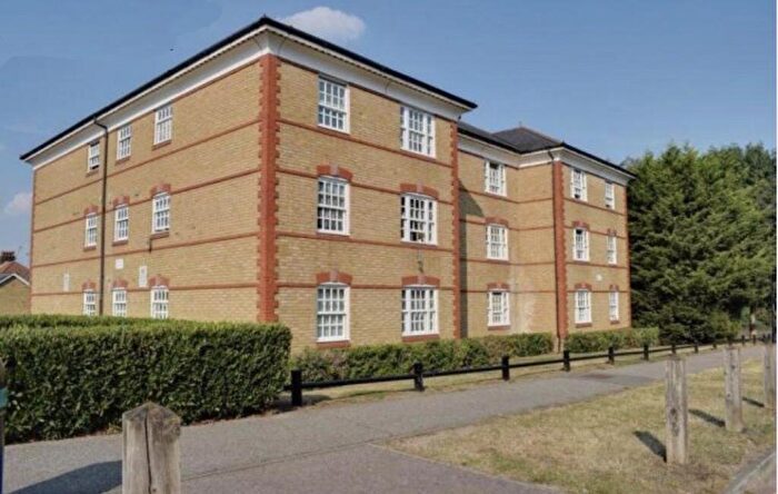 2 Bedroom Flat To Rent In Hanbury Drive, London, N21