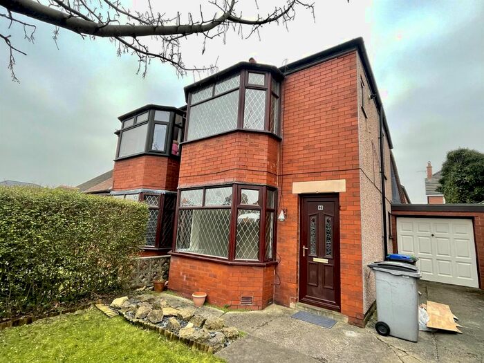 3 Bedroom Semi-Detached House To Rent In Moss House Road, Blackpool FY4