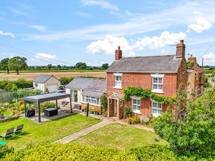 3 Bedroom Detached House For Sale In Heathfield, Alkington, Berkeley, GL13