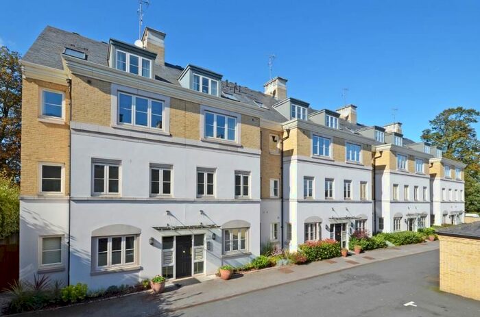 2 Bedroom Flat To Rent In The Square, Tadcaster Road, York, YO24