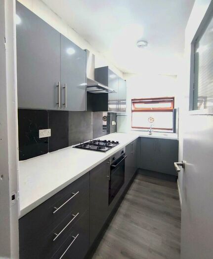 2 Bedroom Flat To Rent In City Road, Cardiff(City), CF24