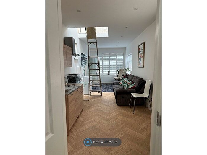 1 Bedroom Property To Rent In Rosedene Avenue, London, SW16