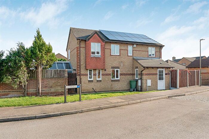 4 Bedroom Detached House For Sale In Spruce Drive, Bicester, OX26