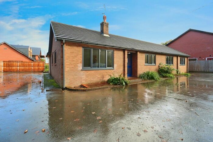 3 Bedroom Detached Bungalow For Sale In Garthmyl, Montgomery, SY15