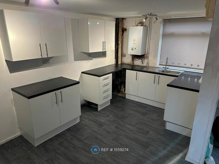 3 Bedroom End Of Terrace House To Rent In Davidstow Close, Bransholme, Hull, HU7