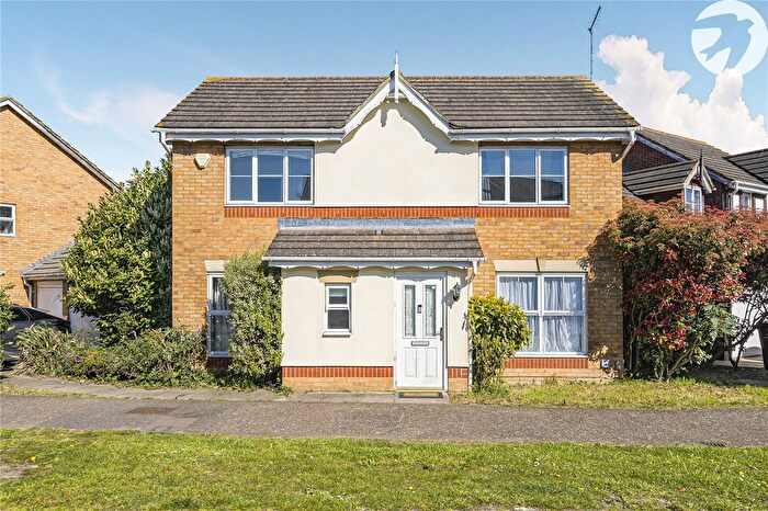 3 Bedroom Detached House For Sale In Marsh View, Gravesend, Kent, DA12