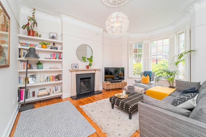 2 Bedroom Flat To Rent In Wolseley Road, Crouch End, London, N8